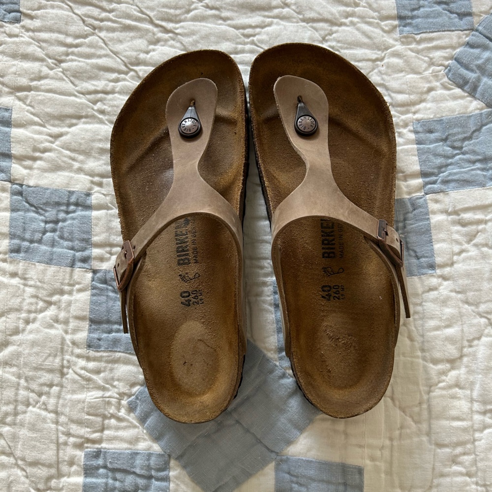 Birkenstock Gizeh Oiled Leather Sandals